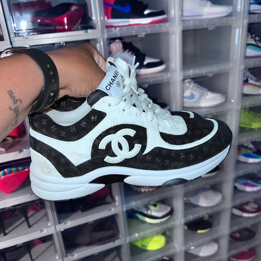 💯 Auth Chanel sneakers